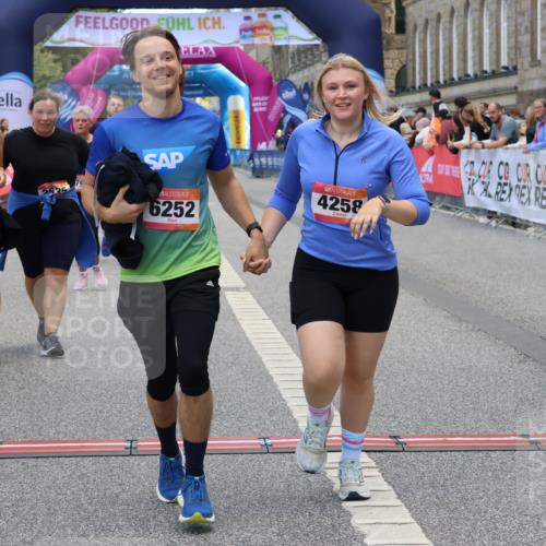06.09.2026 - CURREX Alsterlauf Strokosch-Dieckow http://msf.ph/oto/10147688 06.09.2026 10:25:49 Ziel 2075, 2635, 2636, 3297, 3774, 4258, 4794, 5409, 6202, 6252, 6325 meine-sportfotos.de