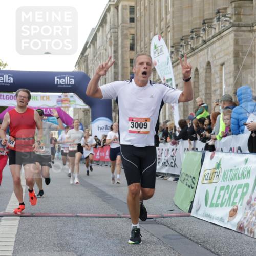 06.09.2026 - CURREX Alsterlauf Yannick Fuchs http://msf.ph/oto/10147709 06.09.2026 09:48:58 Ziel 2067, 2655, 2693, 3009, 3074, 4579, 4785, 5034, 5280, 5400, 5410, 5929, 5992, 6041, 6124, 6236, 6245 meine-sportfotos.de