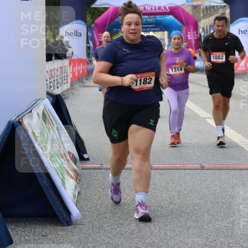 06.09.2026 - CURREX Alsterlauf Strokosch-Dieckow http://msf.ph/oto/10147718 06.09.2026 11:58:33 Ziel 1082, 1114, 1115, 1182, 1235, 1314, 1334, 8016 meine-sportfotos.de