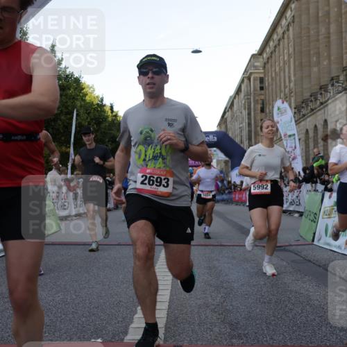 06.09.2026 - CURREX Alsterlauf Yannick Fuchs http://msf.ph/oto/10147769 06.09.2026 09:49:01 Ziel 2067, 2655, 2693, 3009, 3074, 3533, 4579, 4785, 5034, 5068, 5378, 5400, 5929, 5992, 6041, 6124, 6236, 6245, 8106 meine-sportfotos.de