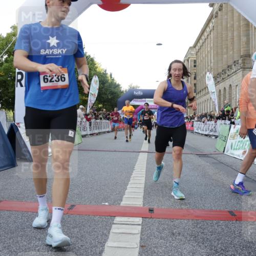 06.09.2026 - CURREX Alsterlauf Yannick Fuchs http://msf.ph/oto/10147841 06.09.2026 09:49:05 Ziel 2067, 2655, 2693, 3009, 3533, 3880, 4037, 4579, 4785, 5034, 5068, 5251, 5378, 5400, 5992, 6041, 6124, 6236, 6245, 6380, 8106 meine-sportfotos.de