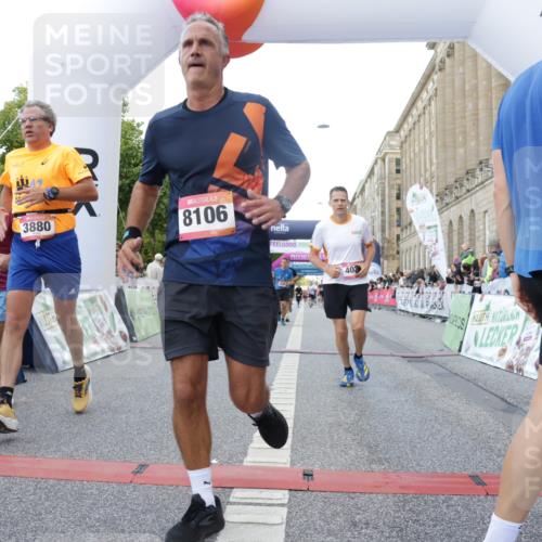 06.09.2026 - CURREX Alsterlauf Yannick Fuchs http://msf.ph/oto/10147872 06.09.2026 09:49:08 Ziel 3533, 3880, 3898, 4037, 4579, 4785, 5034, 5068, 5251, 5378, 5448, 5924, 6041, 6236, 6380, 8106 meine-sportfotos.de