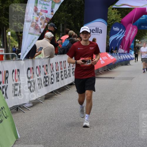 06.09.2026 - CURREX Alsterlauf Strokosch-Dieckow http://msf.ph/oto/10147874 06.09.2026 10:26:39 Ziel 2282, 2283, 3784, 5058 meine-sportfotos.de