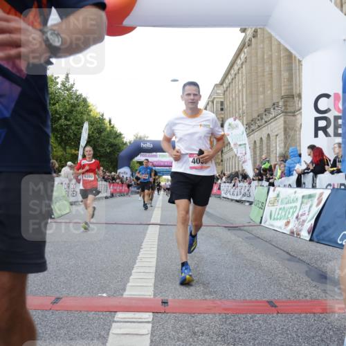 06.09.2026 - CURREX Alsterlauf Yannick Fuchs http://msf.ph/oto/10147877 06.09.2026 09:49:08 Ziel 3533, 3880, 3898, 4037, 4579, 4785, 5034, 5068, 5251, 5378, 5448, 5924, 6041, 6236, 6380, 8106 meine-sportfotos.de