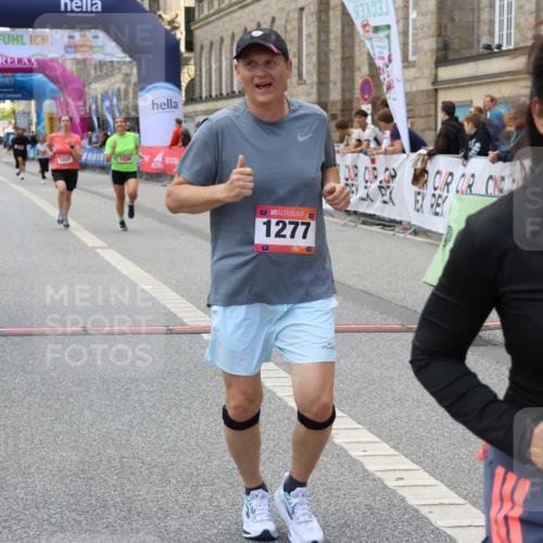 06.09.2026 - CURREX Alsterlauf Strokosch-Dieckow http://msf.ph/oto/10147880 06.09.2026 11:59:18 Ziel 1037, 1038, 1254, 1304, 1330 meine-sportfotos.de