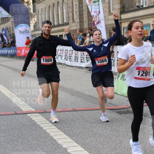06.09.2026 - CURREX Alsterlauf Strokosch-Dieckow http://msf.ph/oto/10147905 06.09.2026 11:59:27 Ziel 1018, 1037, 1038, 1068, 1069, 1173, 1261, 1291 meine-sportfotos.de