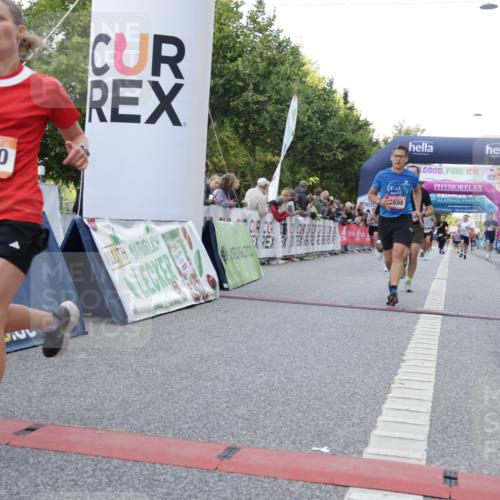 06.09.2026 - CURREX Alsterlauf Yannick Fuchs http://msf.ph/oto/10147915 06.09.2026 09:49:10 Ziel 2009, 3533, 3880, 3898, 4037, 5068, 5251, 5378, 5448, 5924, 6380, 8106 meine-sportfotos.de