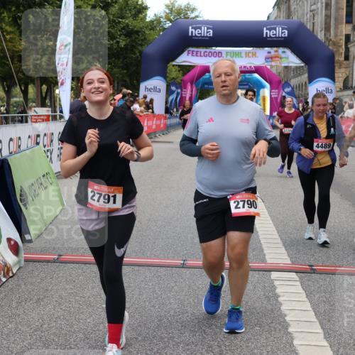 06.09.2026 - CURREX Alsterlauf Strokosch-Dieckow http://msf.ph/oto/10147937 06.09.2026 10:26:58 Ziel 2253, 2790, 2791, 3165, 4484, 4489, 5155, 5156 meine-sportfotos.de