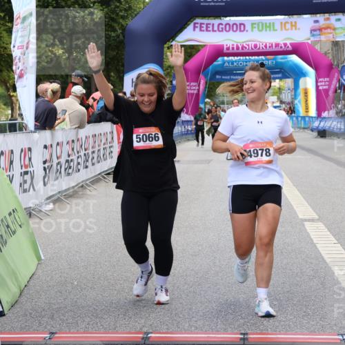 06.09.2026 - CURREX Alsterlauf Strokosch-Dieckow http://msf.ph/oto/10147988 06.09.2026 10:27:05 Ziel 4484, 4489, 4978, 5066, 5155, 5156 meine-sportfotos.de