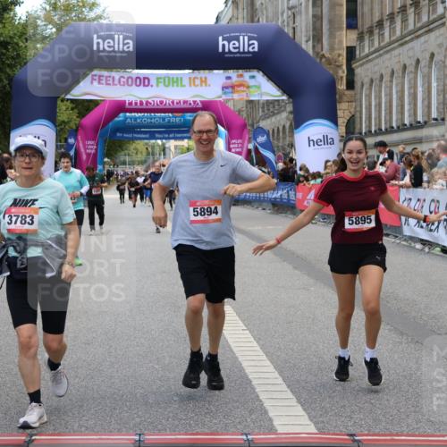 06.09.2026 - CURREX Alsterlauf Strokosch-Dieckow http://msf.ph/oto/10148040 06.09.2026 10:27:19 Ziel 2052, 3783, 5894, 5895 meine-sportfotos.de