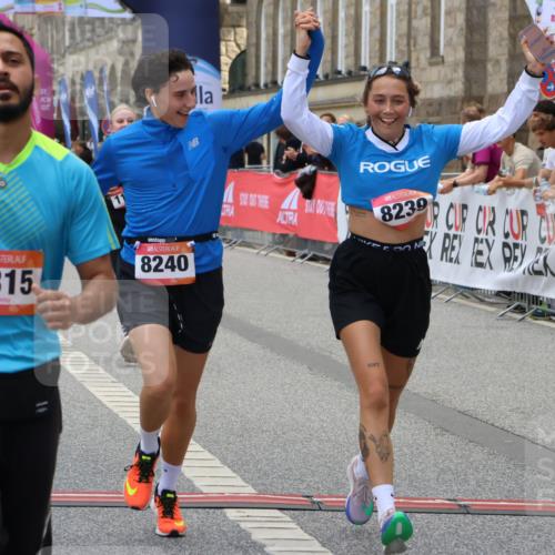 06.09.2026 - CURREX Alsterlauf Strokosch-Dieckow http://msf.ph/oto/10148085 06.09.2026 12:00:10 Ziel 1104, 1276, 1289, 1315, 1322, 8239, 8240 meine-sportfotos.de