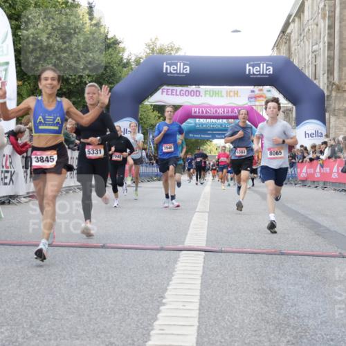06.09.2026 - CURREX Alsterlauf Yannick Fuchs http://msf.ph/oto/10148137 06.09.2026 09:49:19 Ziel 1045, 2009, 2216, 3383, 3845, 3940, 4249, 4722, 4999, 5331, 5667, 5784, 5924, 6173, 6415, 8065 meine-sportfotos.de