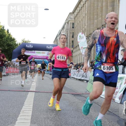 06.09.2026 - CURREX Alsterlauf Yannick Fuchs http://msf.ph/oto/10148375 06.09.2026 09:49:28 Ziel 1045, 2112, 2812, 3033, 3246, 3383, 3940, 4722, 4999, 5605, 5760, 5784, 6105, 6123, 6181, 6240 meine-sportfotos.de
