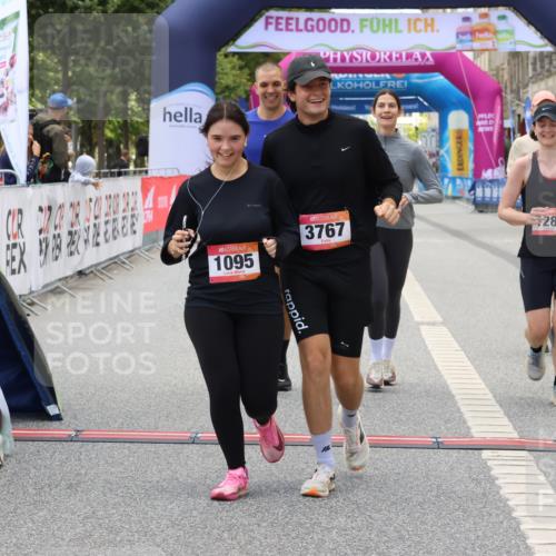 06.09.2026 - CURREX Alsterlauf Strokosch-Dieckow http://msf.ph/oto/10148387 06.09.2026 12:01:49 Ziel 1095, 1284, 1285, 1286, 1288, 8042 meine-sportfotos.de