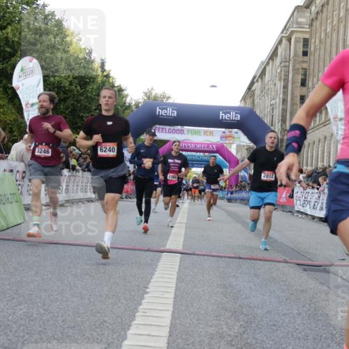 06.09.2026 - CURREX Alsterlauf Yannick Fuchs http://msf.ph/oto/10148400 06.09.2026 09:49:28 Ziel 1045, 2112, 2812, 3033, 3246, 3383, 3940, 4722, 4999, 5605, 5760, 5784, 6105, 6123, 6181, 6240 meine-sportfotos.de