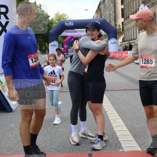 06.09.2026 - CURREX Alsterlauf Strokosch-Dieckow http://msf.ph/oto/10148414 06.09.2026 12:01:55 Ziel 1095, 1284, 1285, 1286, 1288, 1298, 1305, 8042 meine-sportfotos.de