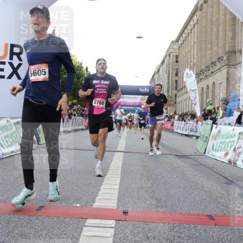 06.09.2026 - CURREX Alsterlauf Yannick Fuchs http://msf.ph/oto/10148466 06.09.2026 09:49:31 Ziel 2112, 2373, 2812, 3033, 3246, 3876, 4275, 4896, 4999, 5605, 5760, 6105, 6123, 6181, 6240, 8073 meine-sportfotos.de