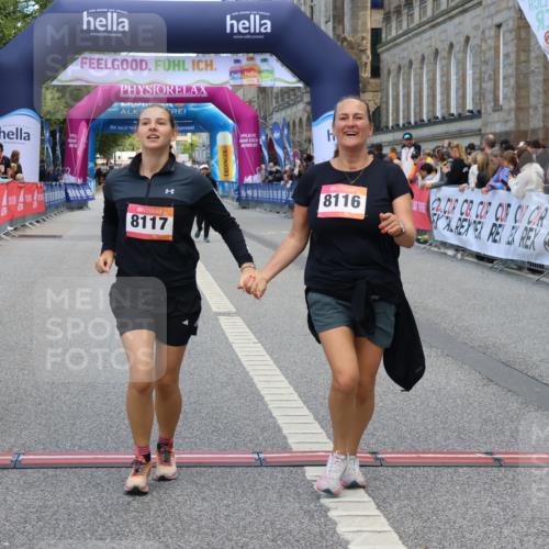 06.09.2026 - CURREX Alsterlauf Strokosch-Dieckow http://msf.ph/oto/10148494 06.09.2026 10:29:20 Ziel 8116, 8117 meine-sportfotos.de
