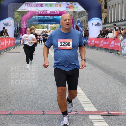 06.09.2026 - CURREX Alsterlauf Strokosch-Dieckow http://msf.ph/oto/10148523 06.09.2026 10:29:29 Ziel 5296, 6249, 6364 meine-sportfotos.de