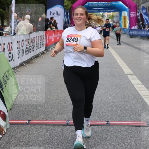 06.09.2026 - CURREX Alsterlauf Strokosch-Dieckow http://msf.ph/oto/10148538 06.09.2026 10:29:34 Ziel 4417, 5296, 6249, 6364 meine-sportfotos.de
