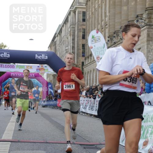 06.09.2026 - CURREX Alsterlauf Yannick Fuchs http://msf.ph/oto/10148577 06.09.2026 09:49:41 Ziel 2373, 2577, 2609, 2961, 3223, 3876, 4112, 4240, 4275, 4896, 5175, 5347, 5902, 6035, 6358, 6369, 8073, 8234 meine-sportfotos.de