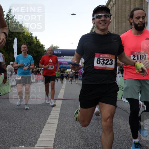 06.09.2026 - CURREX Alsterlauf Yannick Fuchs http://msf.ph/oto/10148784 06.09.2026 09:49:49 Ziel 2180, 2609, 2870, 3063, 3113, 3223, 3368, 4112, 4161, 4212, 4932, 5175, 5346, 5347, 5902, 6323, 8337 meine-sportfotos.de