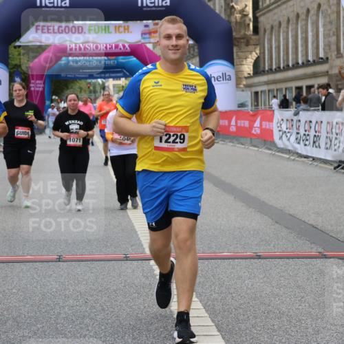 06.09.2026 - CURREX Alsterlauf Strokosch-Dieckow http://msf.ph/oto/10148844 06.09.2026 12:04:19 Ziel 1046, 1071, 1171, 1187, 1228, 1229, 1241, 1307 meine-sportfotos.de