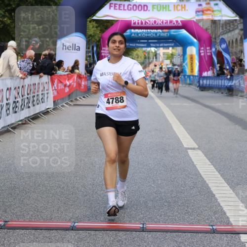 06.09.2026 - CURREX Alsterlauf Strokosch-Dieckow http://msf.ph/oto/10148847 06.09.2026 10:31:23 Ziel 4788 meine-sportfotos.de