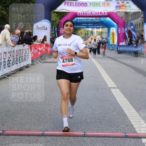 06.09.2026 - CURREX Alsterlauf Strokosch-Dieckow http://msf.ph/oto/10148850 06.09.2026 10:31:23 Ziel 4788 meine-sportfotos.de