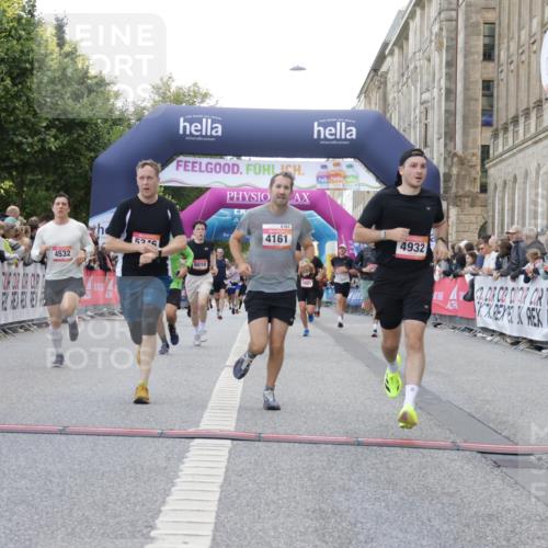 06.09.2026 - CURREX Alsterlauf Yannick Fuchs http://msf.ph/oto/10148882 06.09.2026 09:49:53 Ziel 2180, 2609, 2870, 3063, 3113, 3368, 4112, 4161, 4212, 4428, 4532, 4932, 4954, 5346, 5902, 6010, 6323, 6475, 8337 meine-sportfotos.de