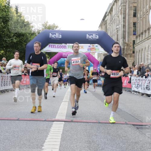 06.09.2026 - CURREX Alsterlauf Yannick Fuchs http://msf.ph/oto/10148889 06.09.2026 09:49:53 Ziel 2180, 2609, 2870, 3063, 3113, 3368, 4112, 4161, 4212, 4428, 4532, 4932, 4954, 5346, 5902, 6010, 6323, 6475, 8337 meine-sportfotos.de