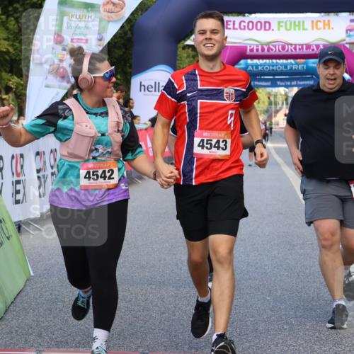 06.09.2026 - CURREX Alsterlauf Strokosch-Dieckow http://msf.ph/oto/10149020 06.09.2026 10:32:56 Ziel 2955, 4346, 4542, 4543, 5019 meine-sportfotos.de