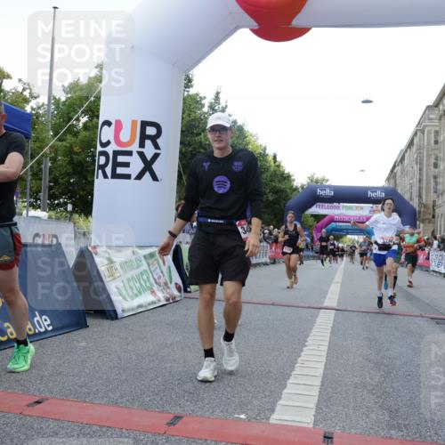 06.09.2026 - CURREX Alsterlauf Yannick Fuchs http://msf.ph/oto/10149031 06.09.2026 09:50:02 Ziel 2020, 2094, 2814, 2823, 3492, 4105, 4142, 4428, 4532, 4951, 4954, 5628, 5744, 5834, 6010, 6157, 6475 meine-sportfotos.de