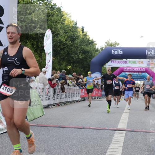 06.09.2026 - CURREX Alsterlauf Yannick Fuchs http://msf.ph/oto/10149080 06.09.2026 09:50:05 Ziel 2020, 2094, 2639, 2814, 2823, 3492, 3739, 4105, 4142, 4393, 4951, 5316, 5628, 5744, 5834, 6157, 6428, 6475 meine-sportfotos.de