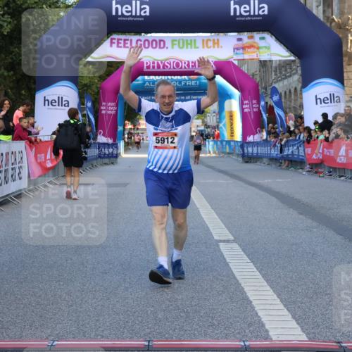 06.09.2026 - CURREX Alsterlauf Strokosch-Dieckow http://msf.ph/oto/10149089 06.09.2026 10:34:37 Ziel 5912 meine-sportfotos.de