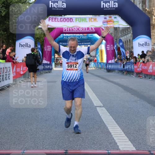 06.09.2026 - CURREX Alsterlauf Strokosch-Dieckow http://msf.ph/oto/10149099 06.09.2026 10:34:38 Ziel 5912 meine-sportfotos.de