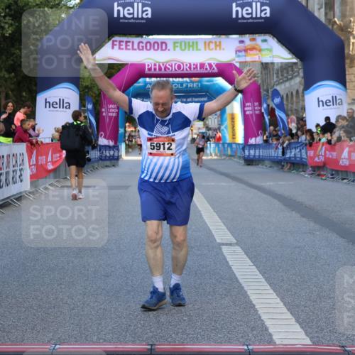 06.09.2026 - CURREX Alsterlauf Strokosch-Dieckow http://msf.ph/oto/10149102 06.09.2026 10:34:38 Ziel 5912 meine-sportfotos.de