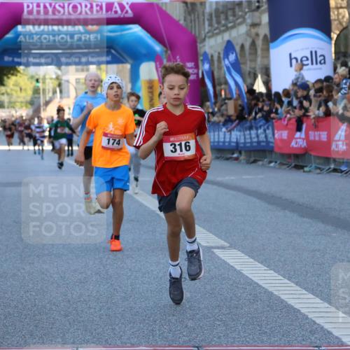06.09.2026 - CURREX Alsterlauf Strokosch-Dieckow http://msf.ph/oto/10149228 06.09.2026 10:52:34 Ziel 161, 174, 213, 307, 316 meine-sportfotos.de