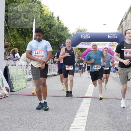 06.09.2026 - CURREX Alsterlauf Yannick Fuchs http://msf.ph/oto/10149257 06.09.2026 09:50:14 Ziel 2020, 2256, 2639, 2720, 3455, 3488, 3739, 4083, 4101, 4393, 4435, 4541, 5191, 5264, 5316, 5326, 5949, 5981, 6077, 6274, 6428 meine-sportfotos.de