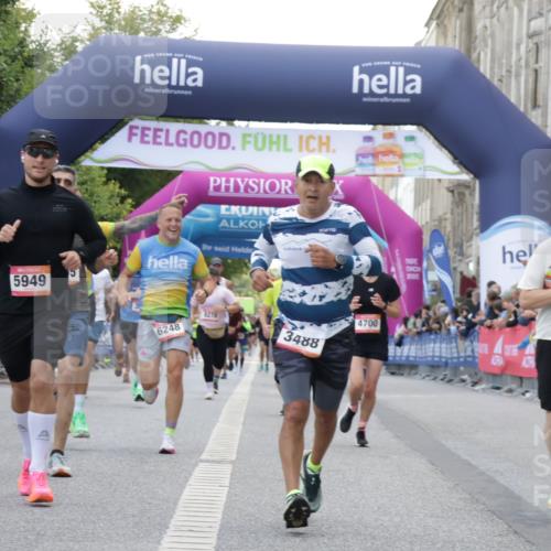 06.09.2026 - CURREX Alsterlauf Yannick Fuchs http://msf.ph/oto/10149314 06.09.2026 09:50:17 Ziel 2256, 2720, 3333, 3455, 3488, 4083, 4101, 4435, 4541, 4700, 5191, 5264, 5326, 5949, 5981, 6077, 6248, 6274 meine-sportfotos.de