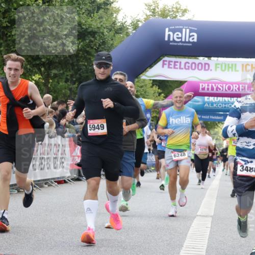 06.09.2026 - CURREX Alsterlauf Yannick Fuchs http://msf.ph/oto/10149319 06.09.2026 09:50:18 Ziel 2256, 2720, 3333, 3455, 3475, 3488, 4083, 4101, 4435, 4541, 4700, 5006, 5191, 5264, 5326, 5949, 5981, 6077, 6248, 6274, 8256, 8278 meine-sportfotos.de