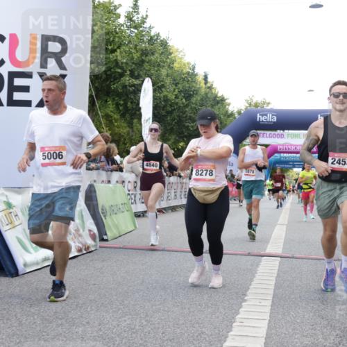 06.09.2026 - CURREX Alsterlauf Yannick Fuchs http://msf.ph/oto/10149439 06.09.2026 09:50:24 Ziel 2453, 2720, 2878, 3044, 3333, 3455, 3475, 3488, 4541, 4568, 4700, 4755, 4840, 5006, 5264, 5326, 5631, 5949, 6248, 8156, 8256, 8278 meine-sportfotos.de