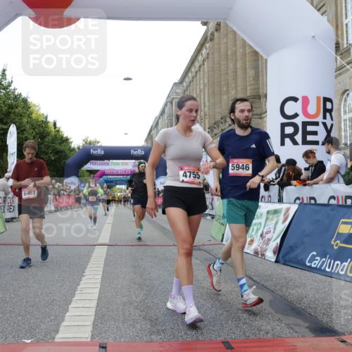 06.09.2026 - CURREX Alsterlauf Yannick Fuchs http://msf.ph/oto/10149472 06.09.2026 09:50:31 Ziel 2411, 2453, 2506, 2878, 2937, 3044, 4568, 4755, 4840, 4897, 5299, 5631, 5946, 6427, 8156 meine-sportfotos.de