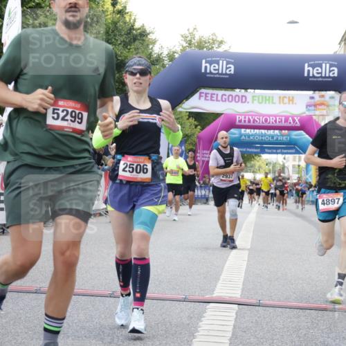 06.09.2026 - CURREX Alsterlauf Yannick Fuchs http://msf.ph/oto/10149480 06.09.2026 09:50:33 Ziel 2411, 2506, 2937, 3044, 4568, 4755, 4897, 5274, 5299, 5631, 5946, 6427 meine-sportfotos.de