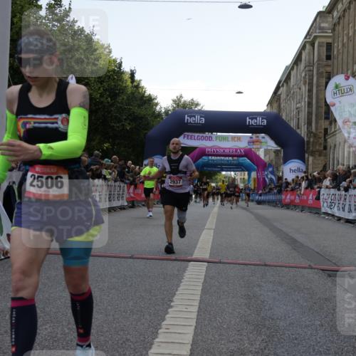 06.09.2026 - CURREX Alsterlauf Yannick Fuchs http://msf.ph/oto/10149489 06.09.2026 09:50:35 Ziel 2411, 2506, 2937, 3402, 4755, 4897, 5274, 5299, 5631, 5946, 6427, 8160 meine-sportfotos.de