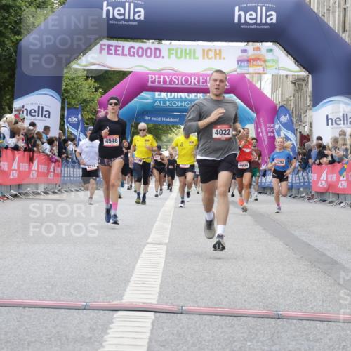 06.09.2026 - CURREX Alsterlauf Yannick Fuchs http://msf.ph/oto/10149506 06.09.2026 09:50:40 Ziel 2506, 2937, 3402, 4022, 4548, 4897, 5274, 5299, 8160 meine-sportfotos.de