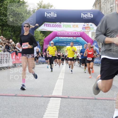 06.09.2026 - CURREX Alsterlauf Yannick Fuchs http://msf.ph/oto/10149516 06.09.2026 09:50:43 Ziel 2937, 3292, 3402, 4022, 4548, 4556, 4834, 4997, 4998, 5178, 5274, 5714, 8160 meine-sportfotos.de