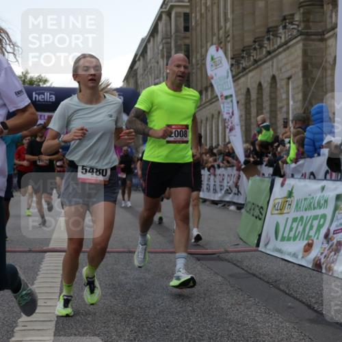 06.09.2026 - CURREX Alsterlauf Yannick Fuchs http://msf.ph/oto/10149574 06.09.2026 09:50:55 Ziel 2008, 2594, 2803, 3073, 3152, 3423, 3468, 3498, 4070, 4317, 4371, 4556, 4687, 4997, 5101, 5102, 5282, 5480, 6182, 6277, 8277 meine-sportfotos.de