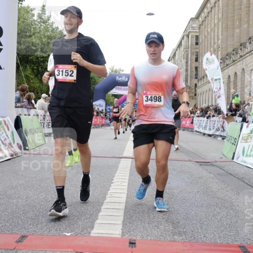 06.09.2026 - CURREX Alsterlauf Yannick Fuchs http://msf.ph/oto/10149589 06.09.2026 09:50:58 Ziel 2008, 2200, 2594, 2803, 3073, 3152, 3279, 3423, 3468, 3498, 3664, 3700, 4070, 4317, 4687, 5101, 5102, 5480, 6182, 6277 meine-sportfotos.de