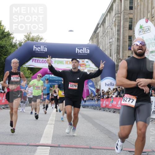 06.09.2026 - CURREX Alsterlauf Yannick Fuchs http://msf.ph/oto/10149595 06.09.2026 09:51:00 Ziel 2008, 2200, 2344, 2594, 2803, 3152, 3279, 3468, 3498, 3664, 3700, 4070, 4317, 4687, 5101, 5102, 5365, 5480, 6182, 6277 meine-sportfotos.de